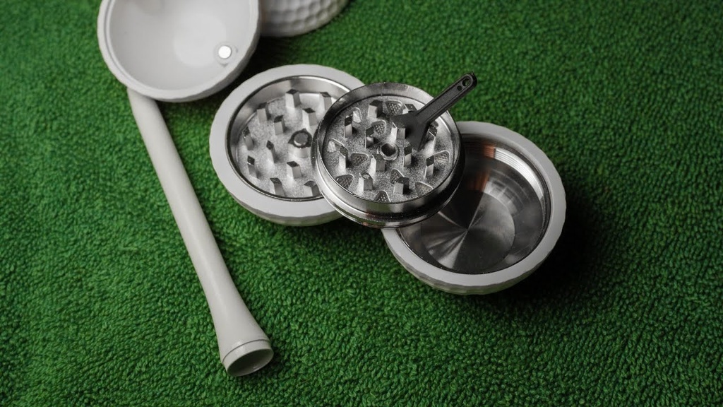 Three-Layer Plastic Manual Grinder with Metal Teeth 