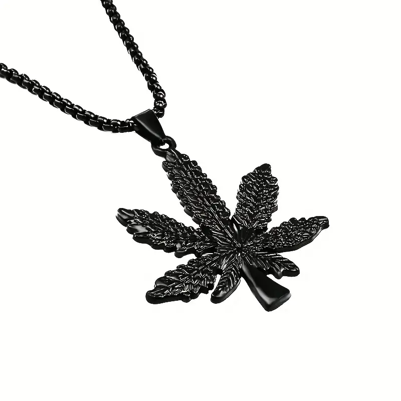 Xiha Maple Leaf Necklace – Black Unisex Fashion Pendant for Men & Women