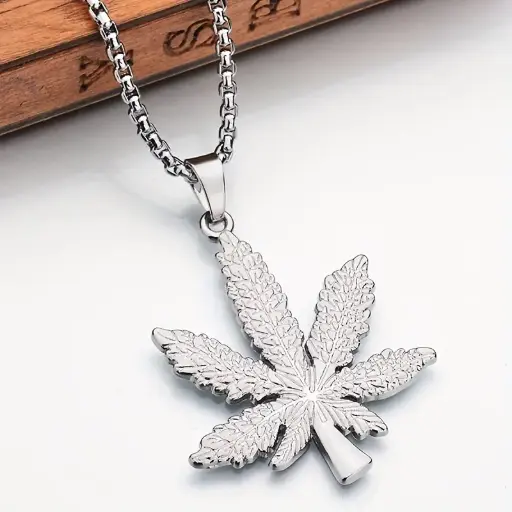 Xiha Silver Maple Leaf Pendant Necklace 